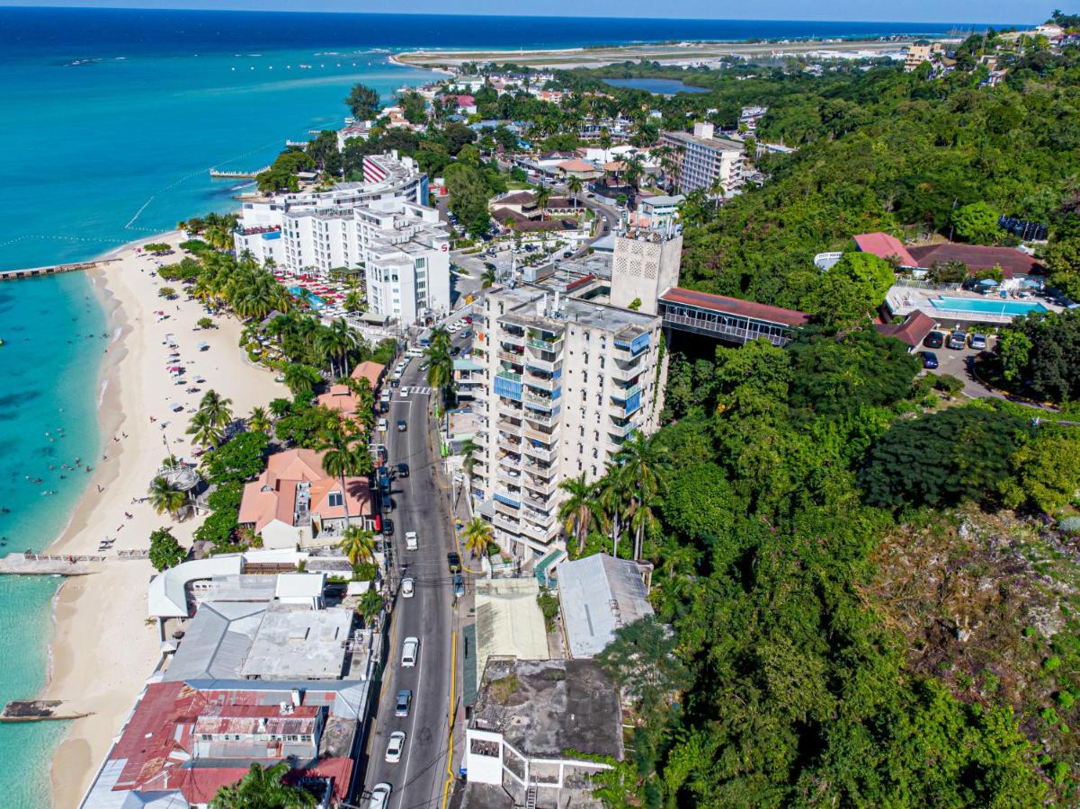 Welcome To Stunning Ocean Views At Studio 503 Монтего-Бей Екстер'єр фото