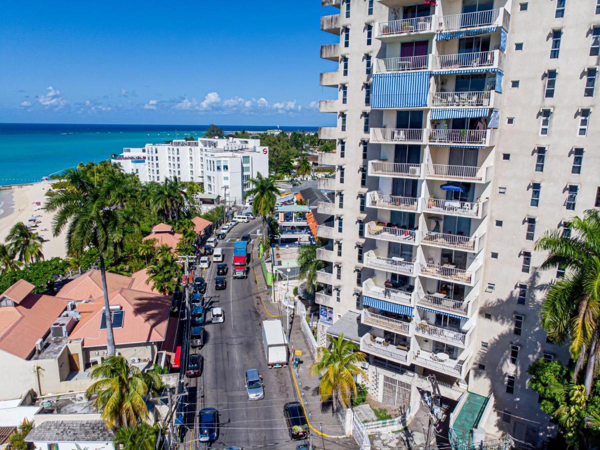 Welcome To Stunning Ocean Views At Studio 503 Монтего-Бей Екстер'єр фото